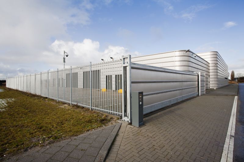 Commercial Fence Painting in Gilbert, AZ
